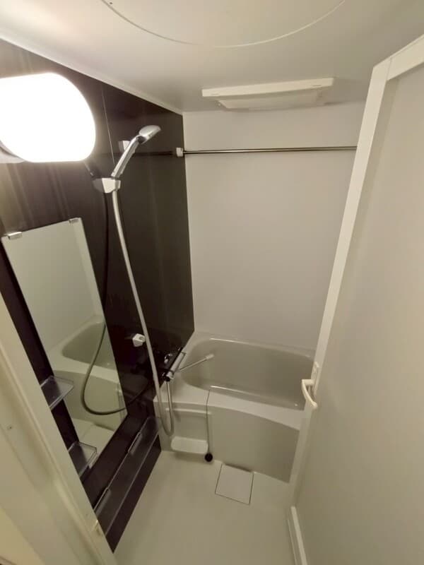 Room image 13