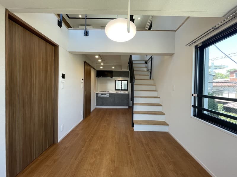 Room image 8