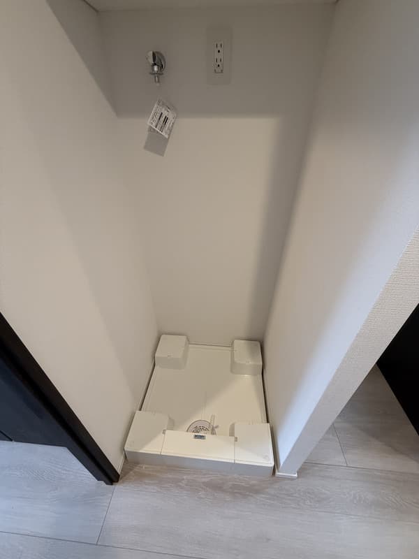 Room image 8