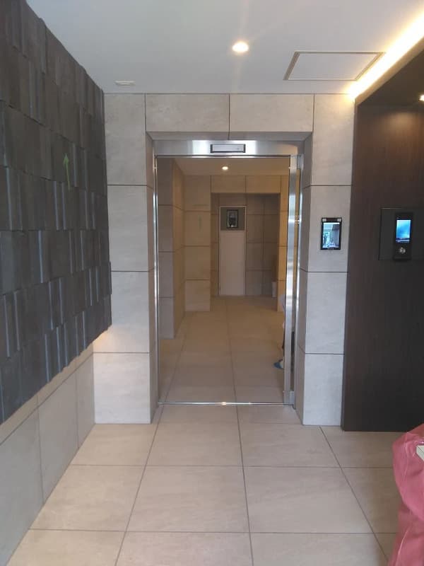 Room image 11