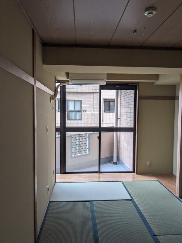 Room image 16