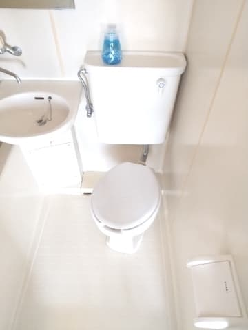 Room image 8