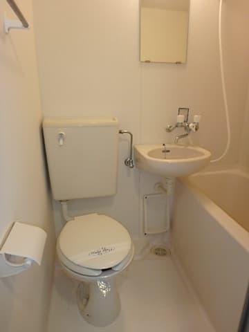 Room image 8