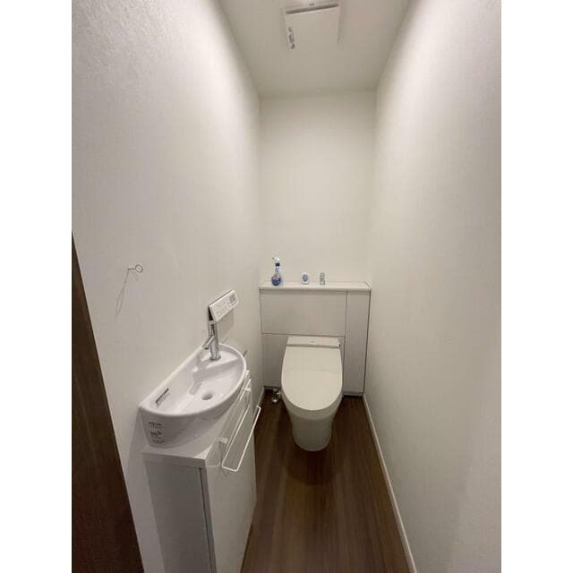 Room image 13