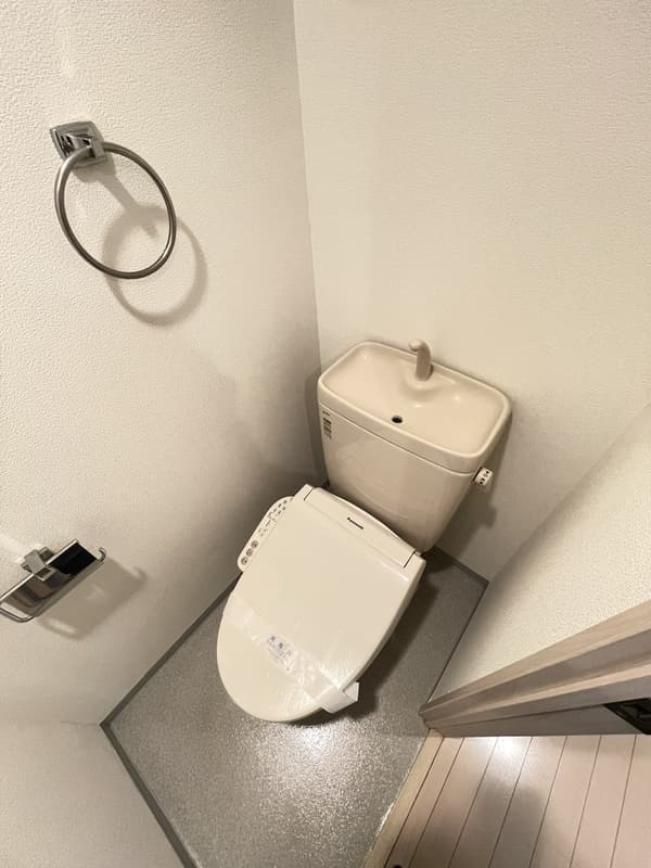 Room image 12