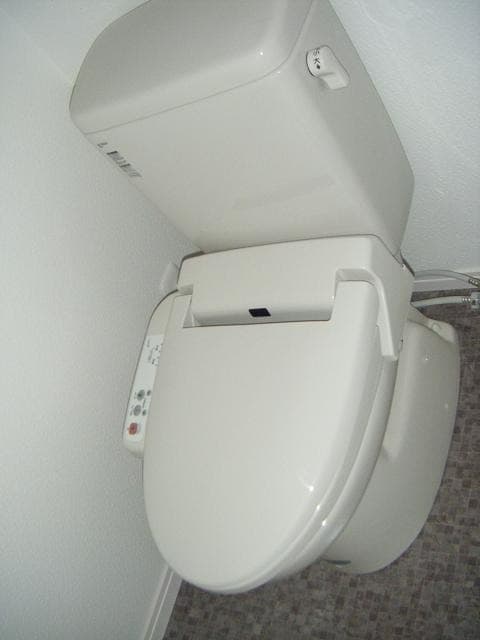 Room image 8