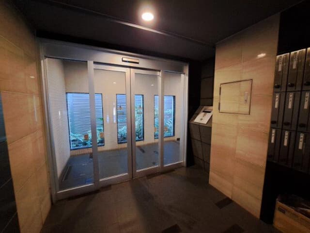 Room image 9