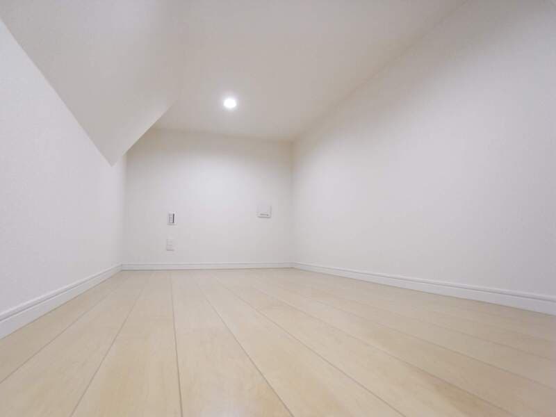 Room image 13