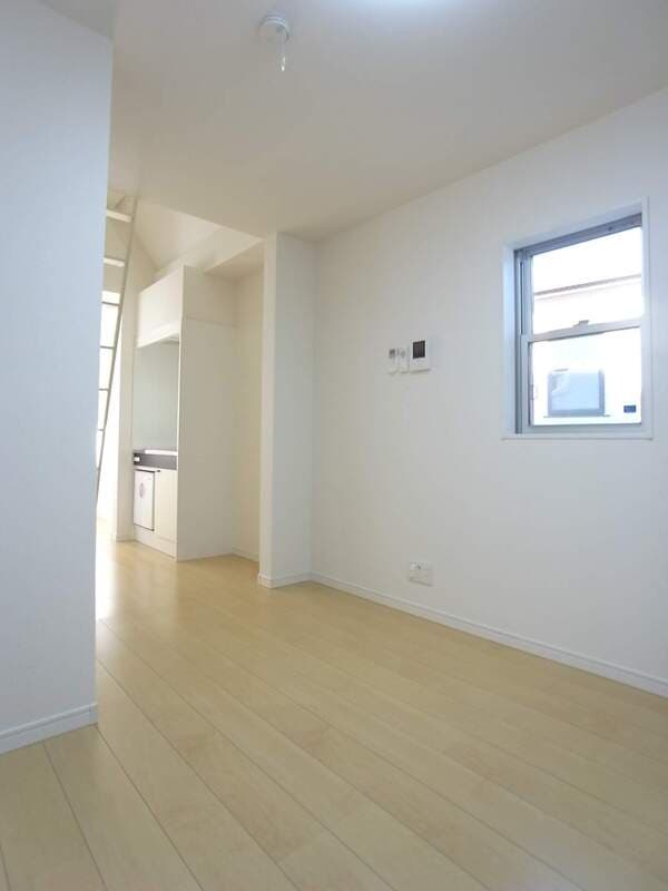 Room image 8