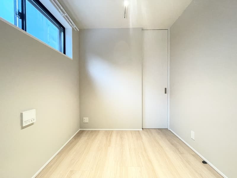 Room image 15