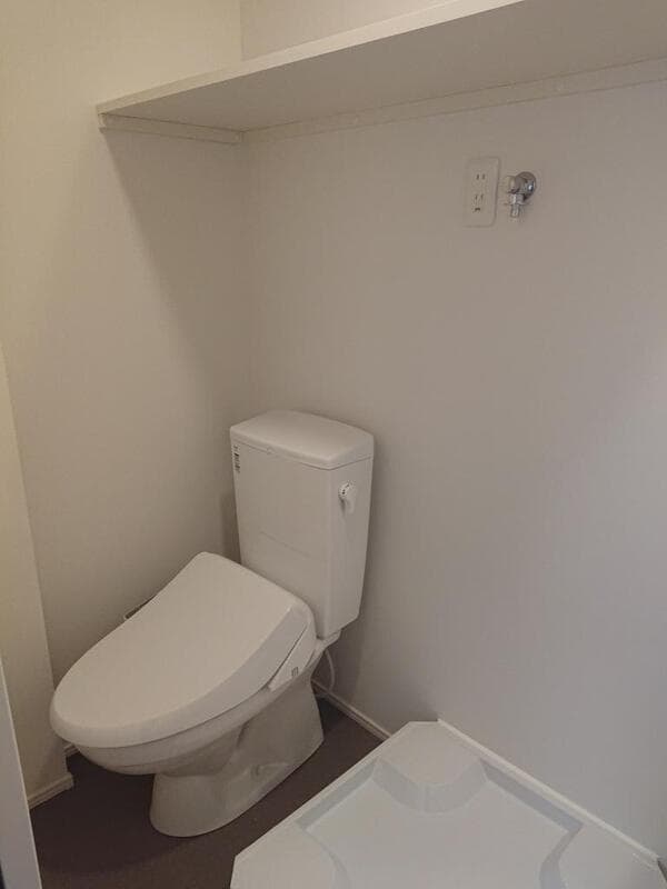 Room image 8