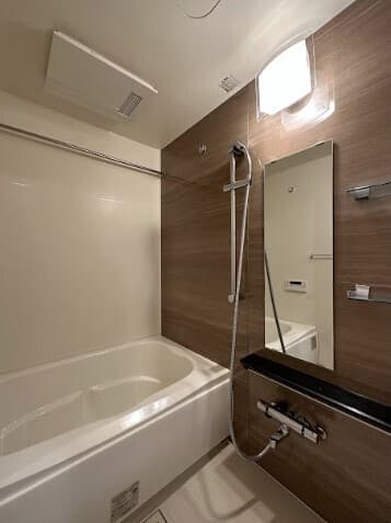 Room image 11