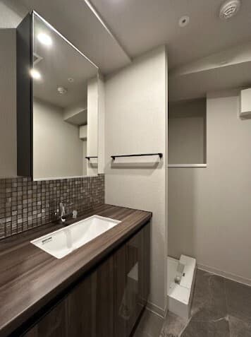 Room image 13