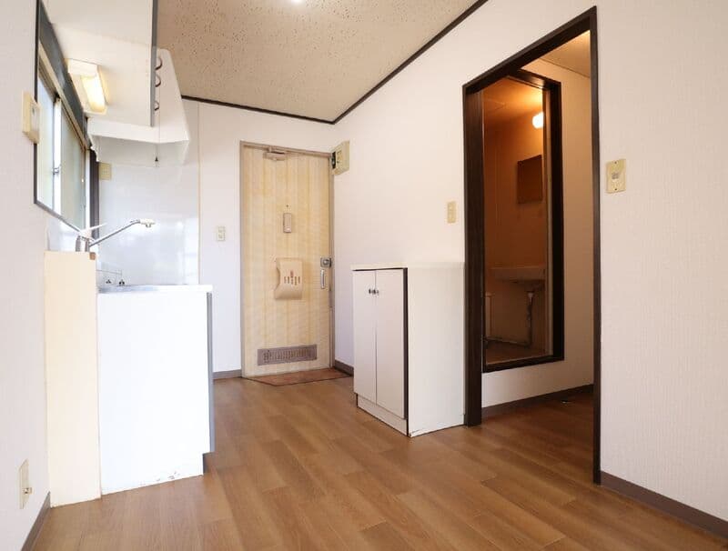 Room image 13