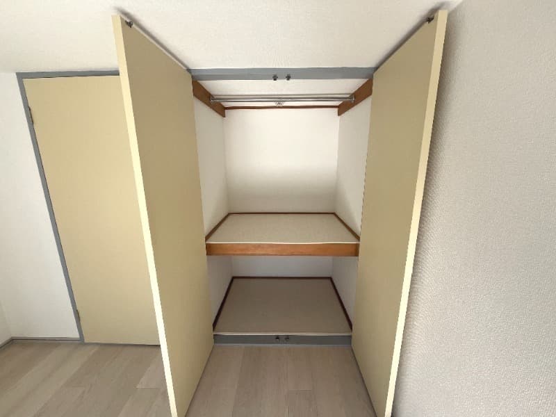 Room image 15