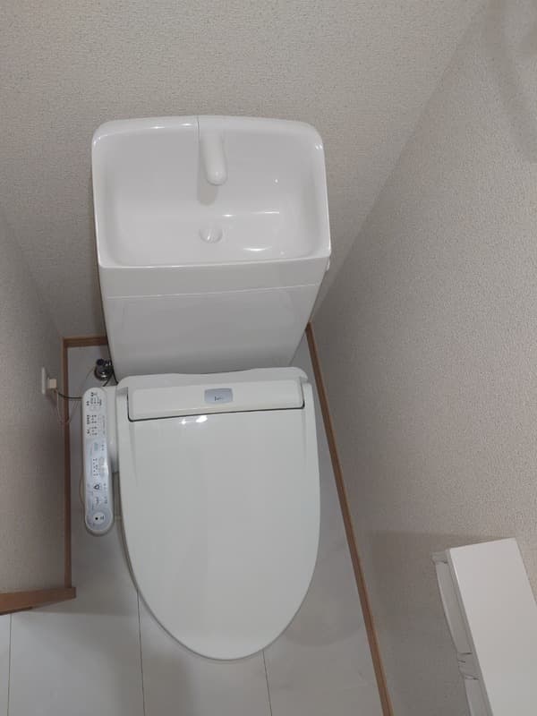 Room image 10
