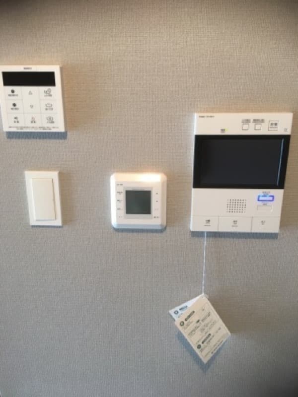 Room image 8