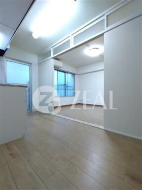 Room image 14