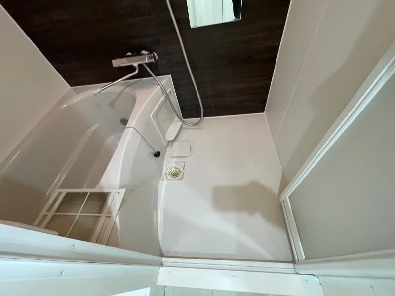 Room image 13