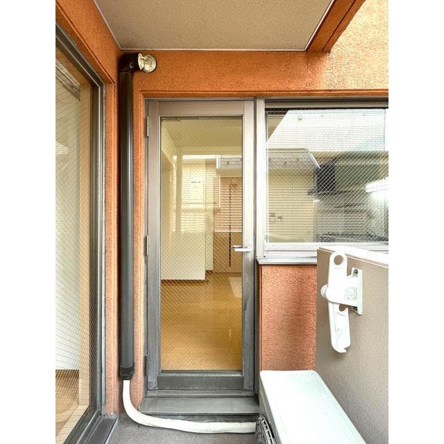 Room image 10