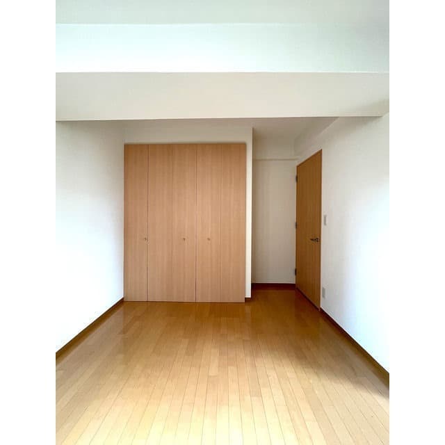 Room image 15