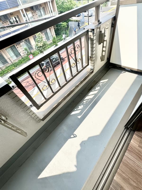 Room image 8