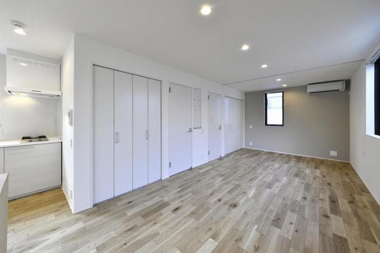 Room image 10