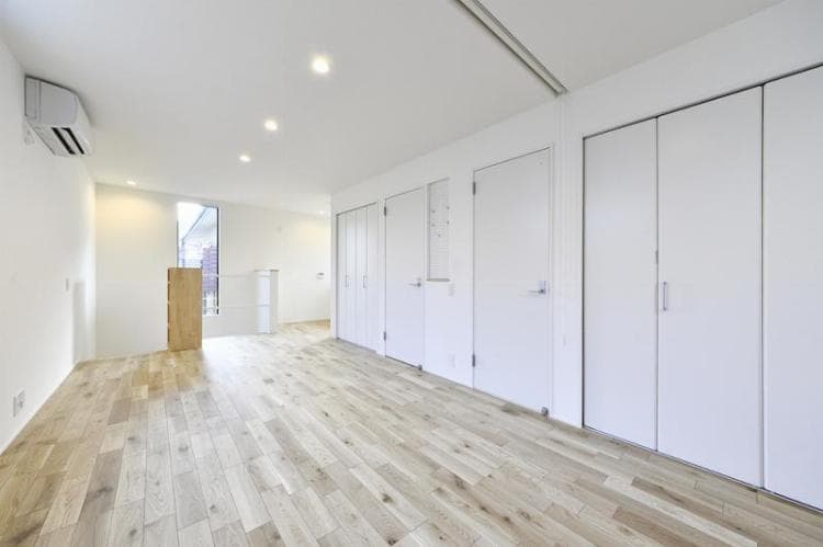 Room image 11