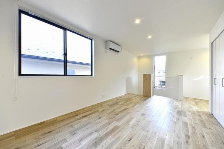 Room image 12