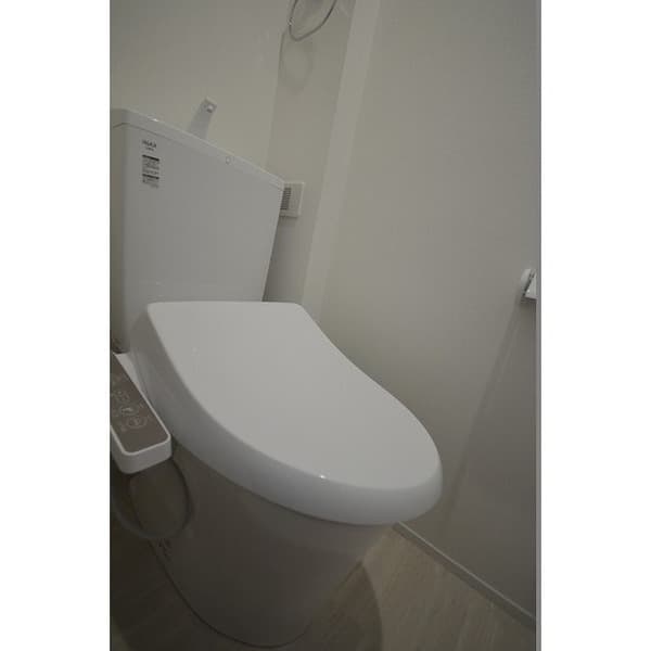 Room image 8
