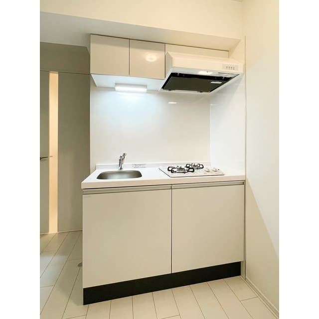Room image 8
