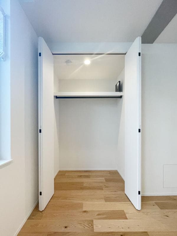 Room image 12