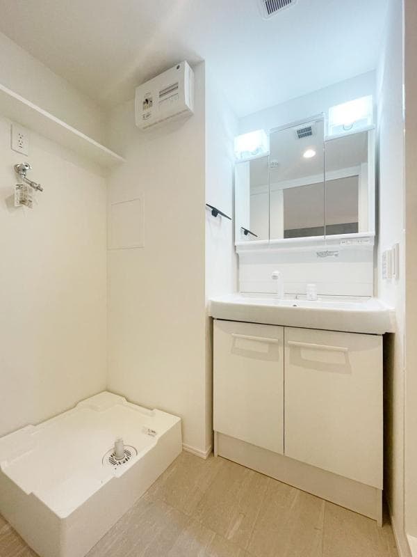 Room image 14