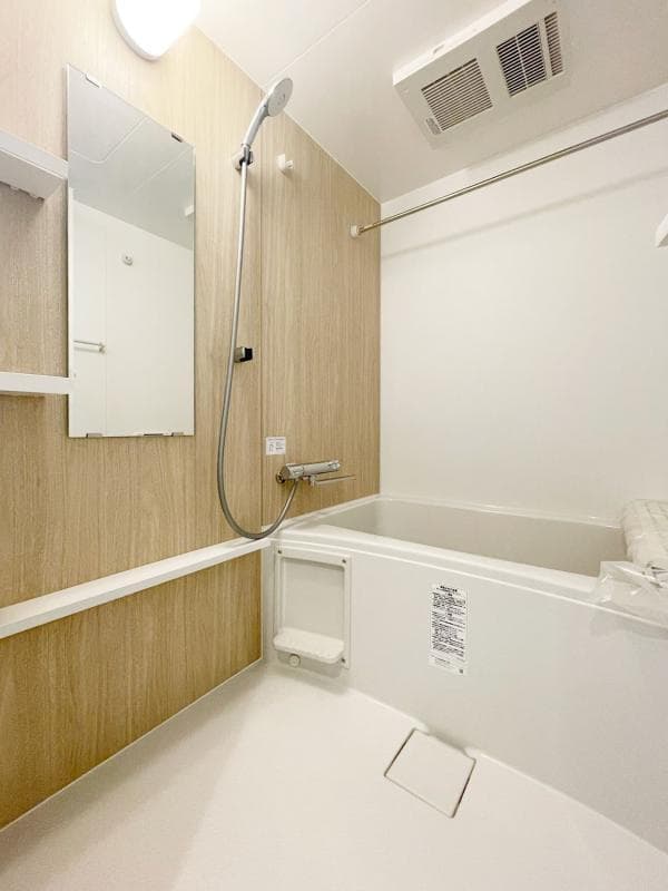 Room image 9