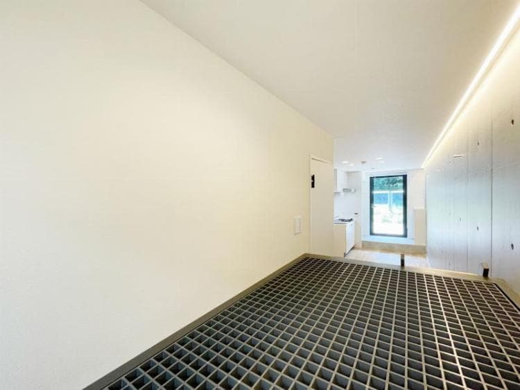 Room image 15