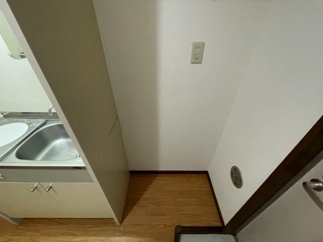 Room image 16