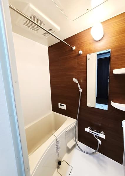 Room image 9
