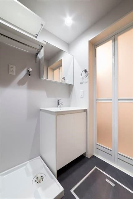 Room image 11