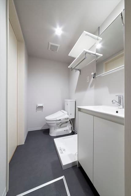 Room image 13