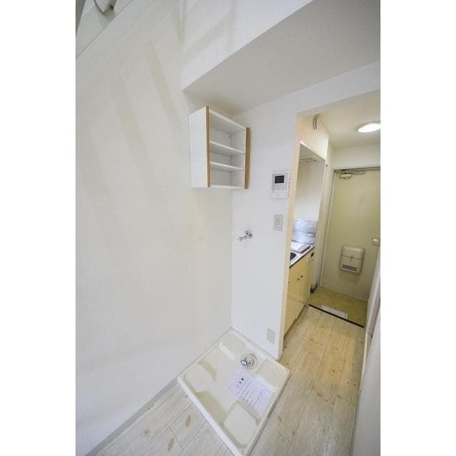 Room image 12