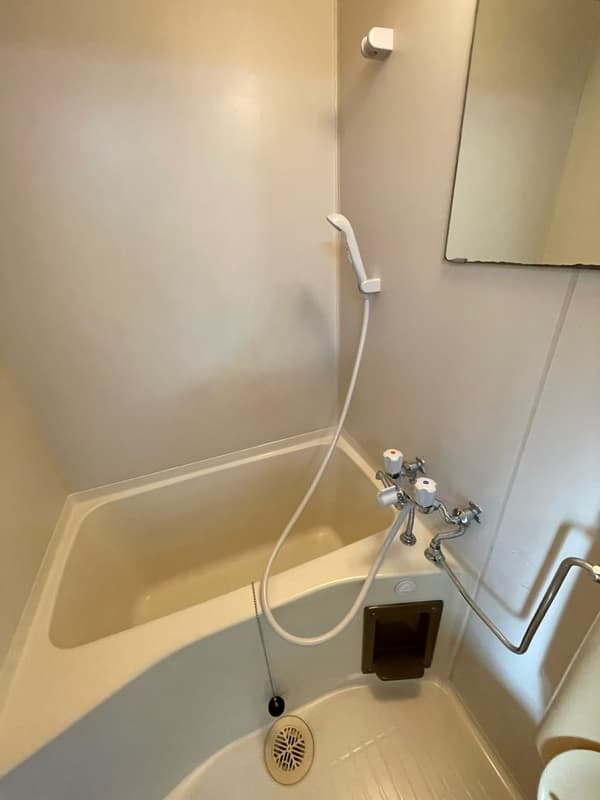 Room image 8