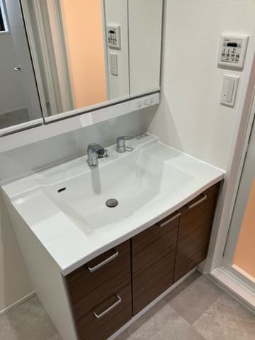 Room image 15