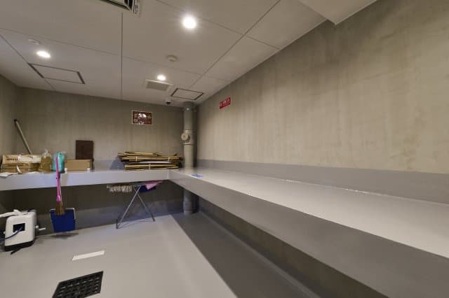 Room image 16