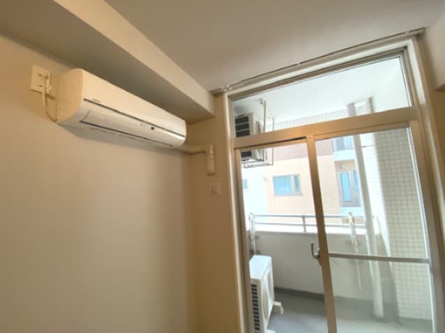 Room image 16