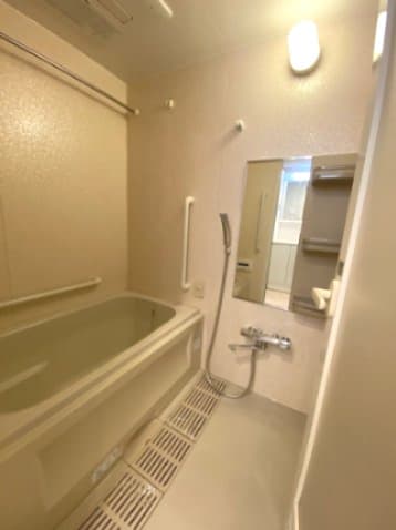 Room image 8