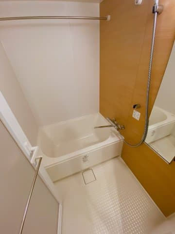 Room image 8