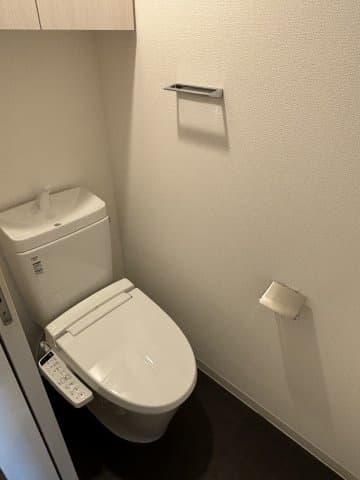 Room image 10