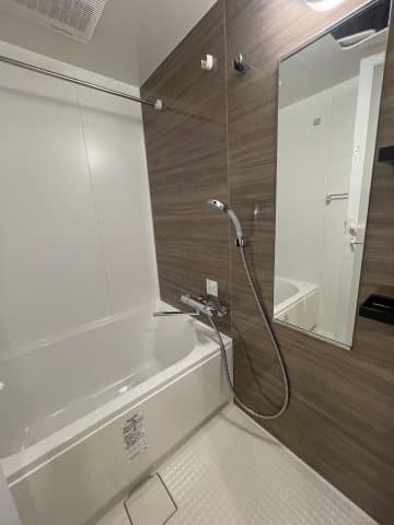 Room image 13