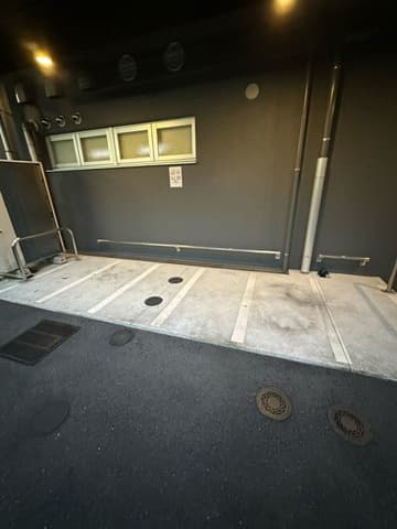 Room image 13