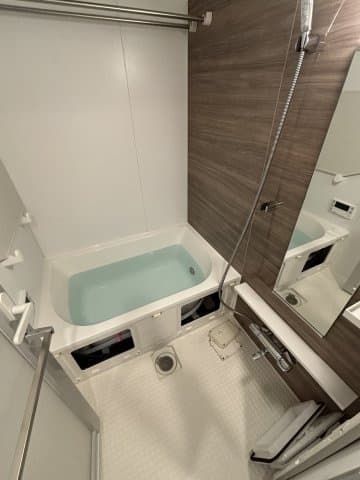 Room image 11